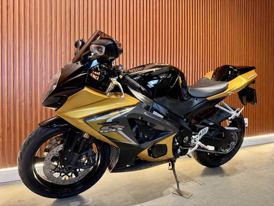 SUZUKI GSX-R1000 SUZUKI GSX-R1000